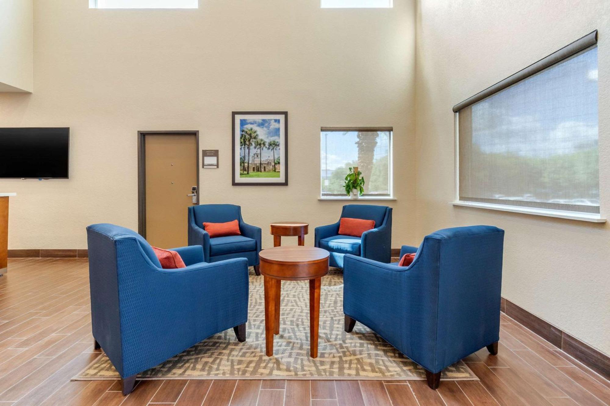 Comfort Suites San Antonio Airport North Eksteriør billede